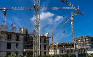 先進国の中で日本だけがタイルの使用量が減少している・・・